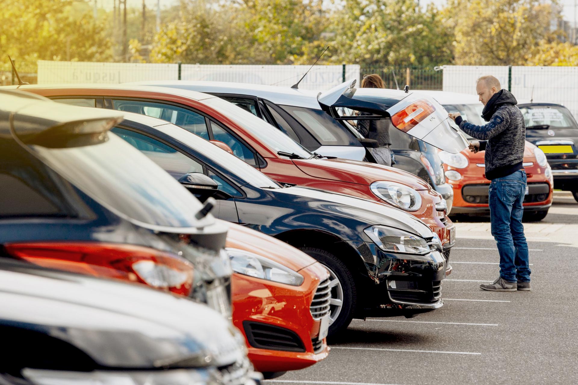 Explore the used cars from different brands to select the brands of your choice.