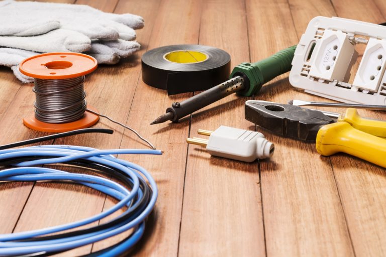 electricians in Knoxville, TN